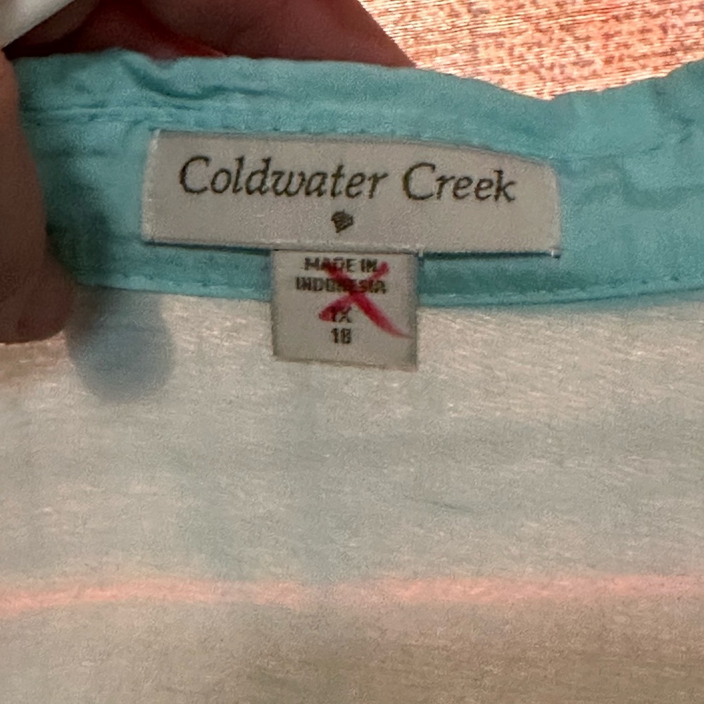 Lightweight button up - image 3